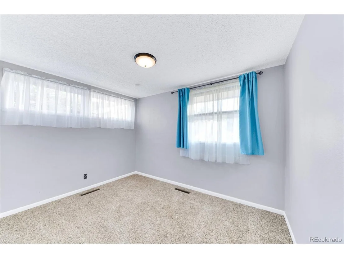 Photo of 580 Bountiful Ct