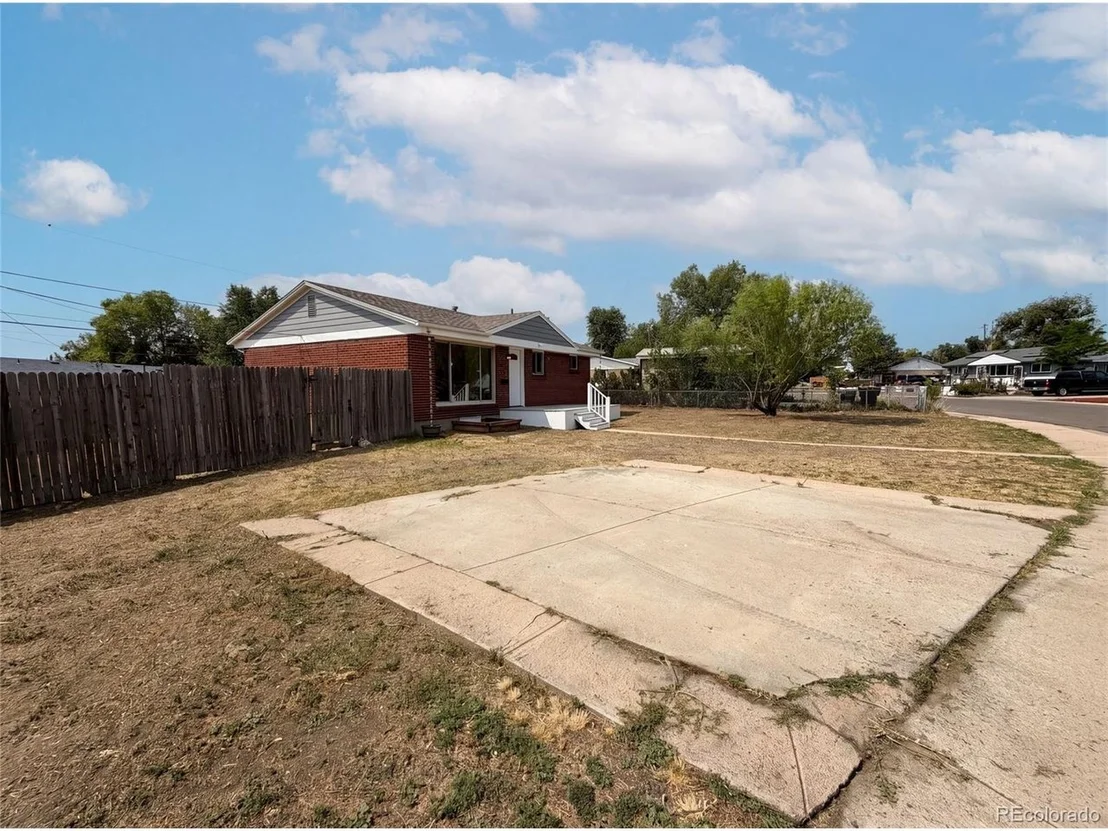 Photo of 9190 Cypress Dr