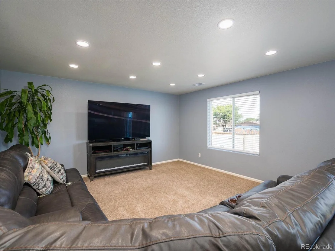 Photo of 47303 Clover Ave