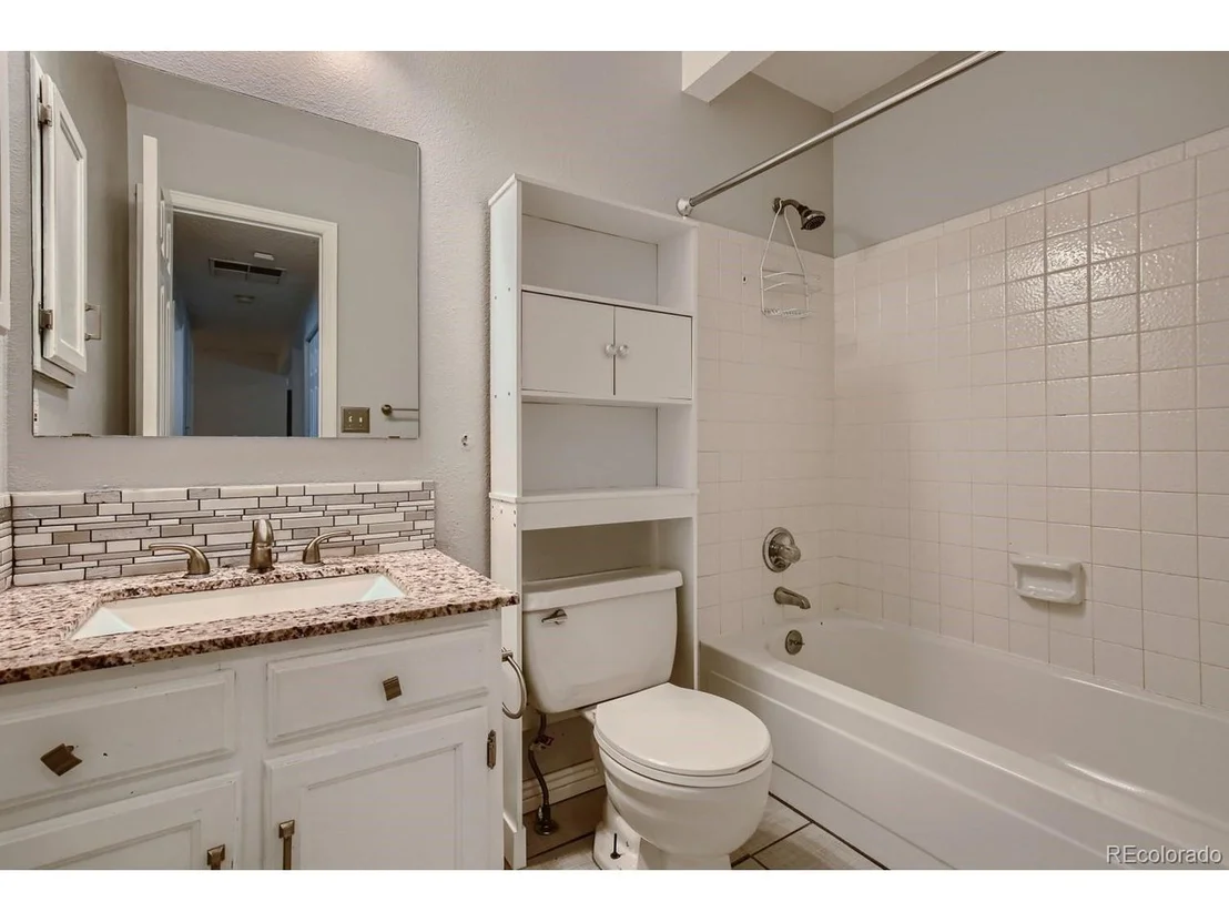 Photo of 4413 E 107th Cir