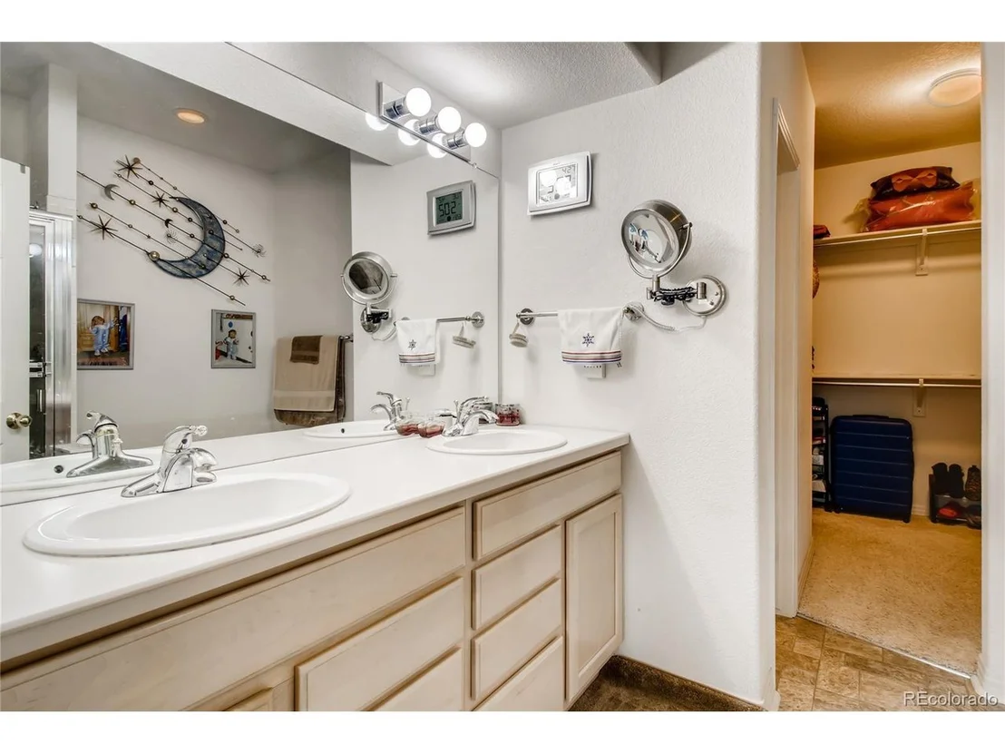 Photo of Unit B at 3325 W 111th Loop