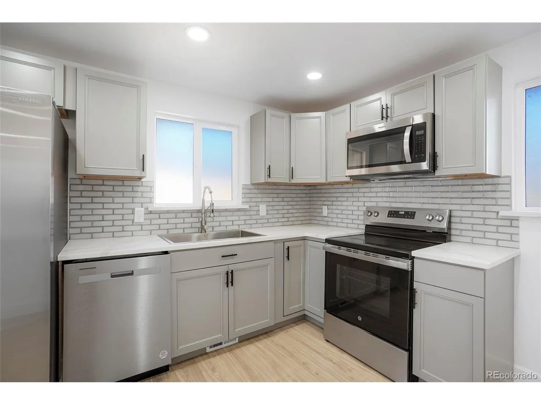 Photo of 7956 Joan Dr