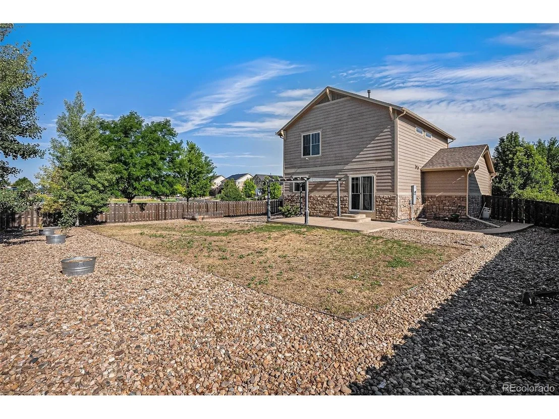 Photo of 25934 E Maple Dr