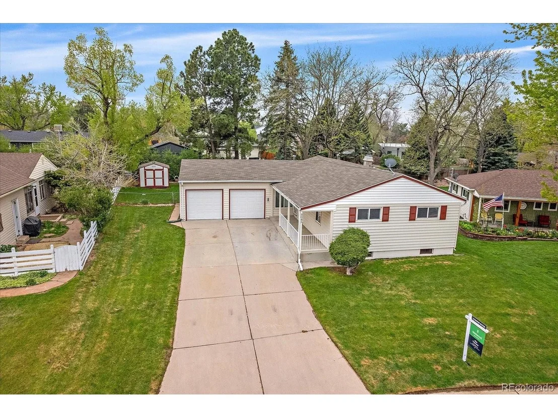 Photo of 3085 Robin Way