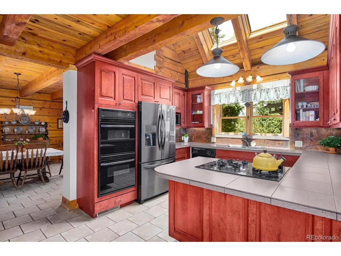Photo of 2847 Ridge
