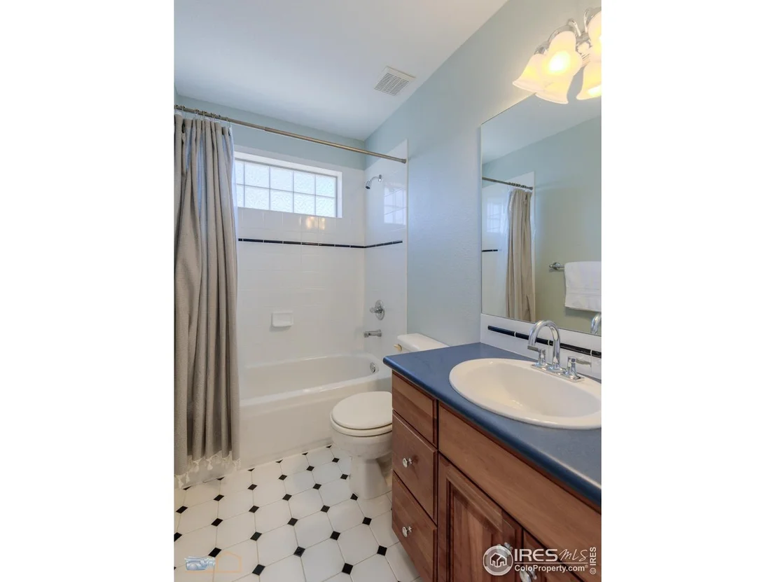 Photo of 3888 Saint Vincent Pl