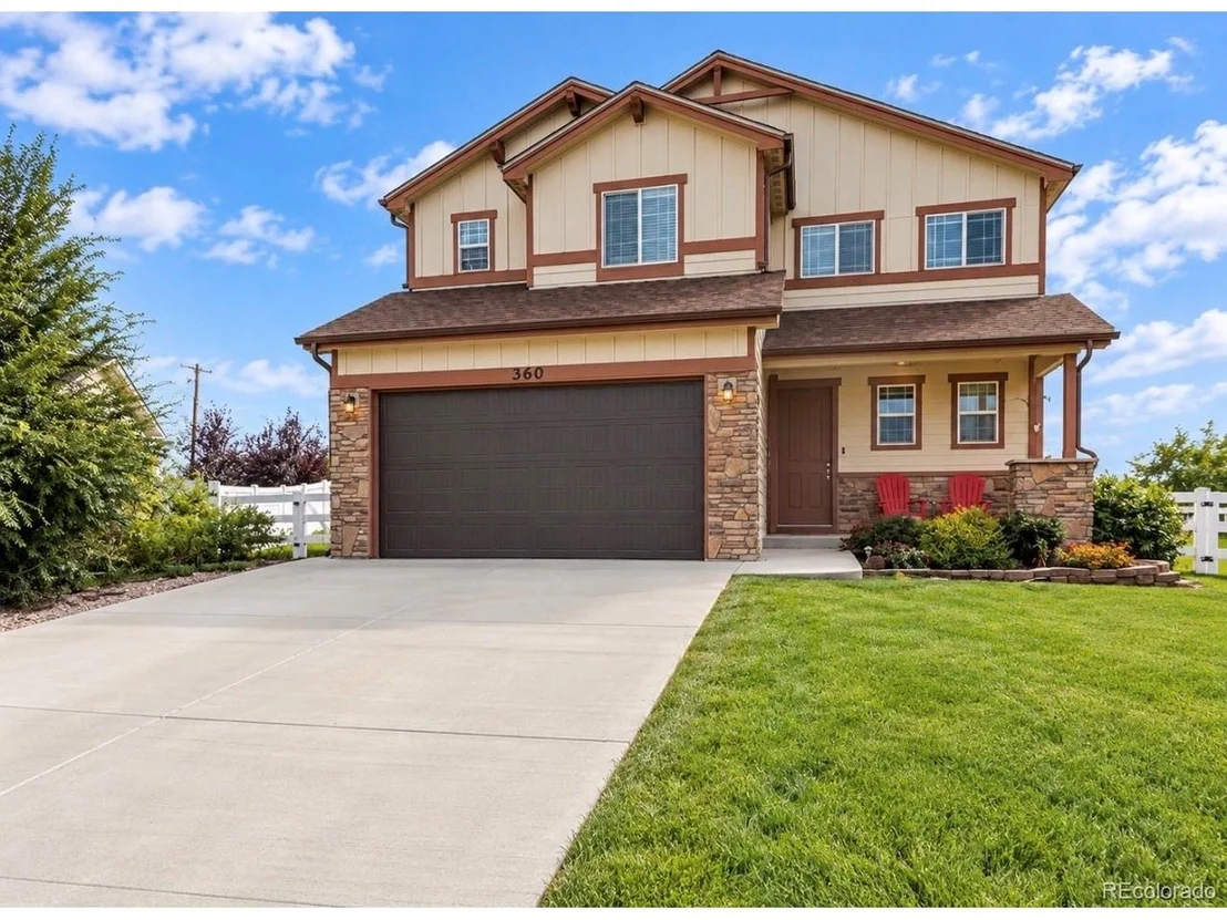 Photo of 360 Linden Oaks Dr