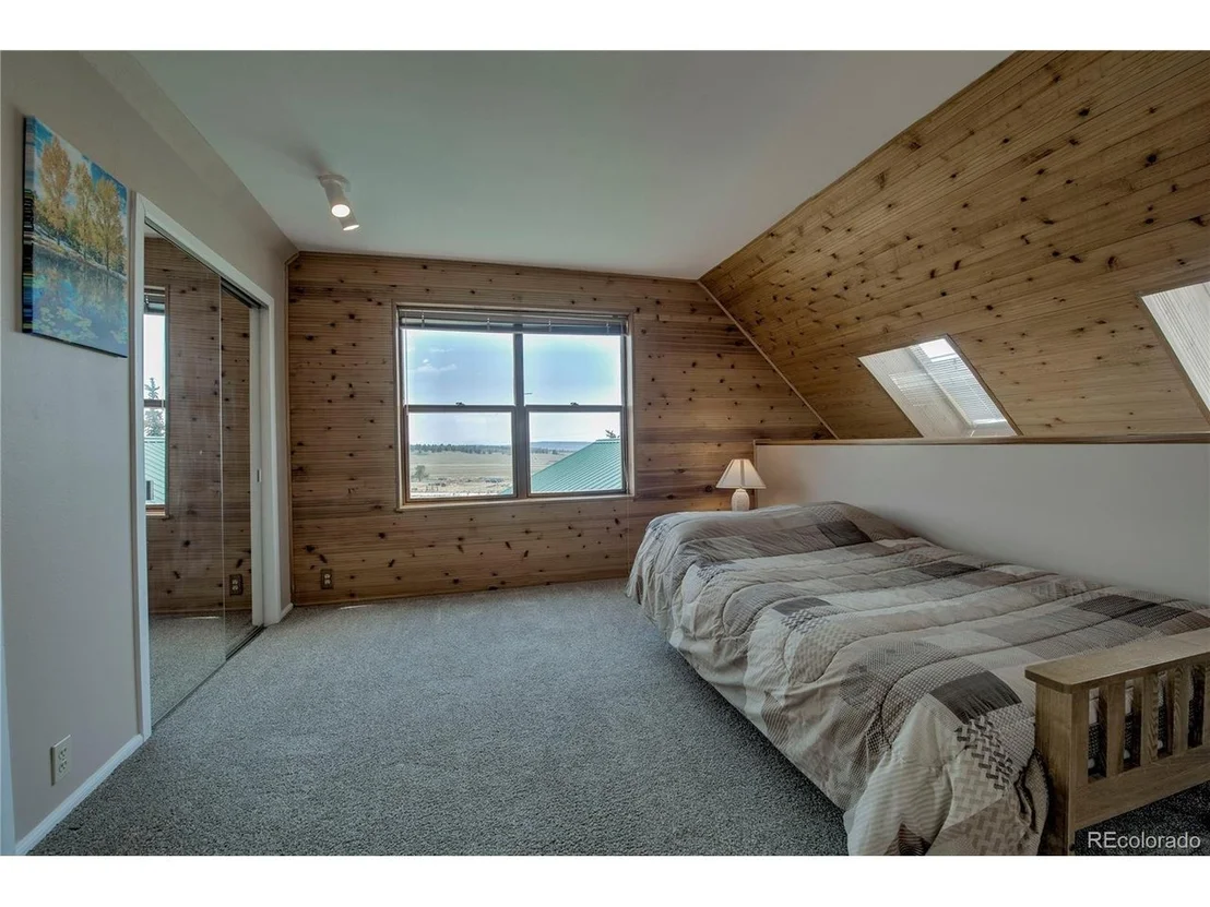 Photo of 653 Vine Rd