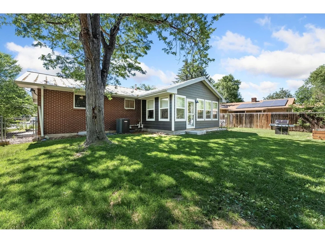 Photo of 1616 Smith Pl
