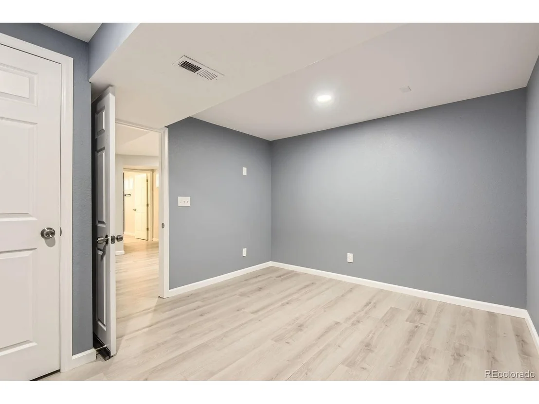 Photo of 5150 W Colgate Pl