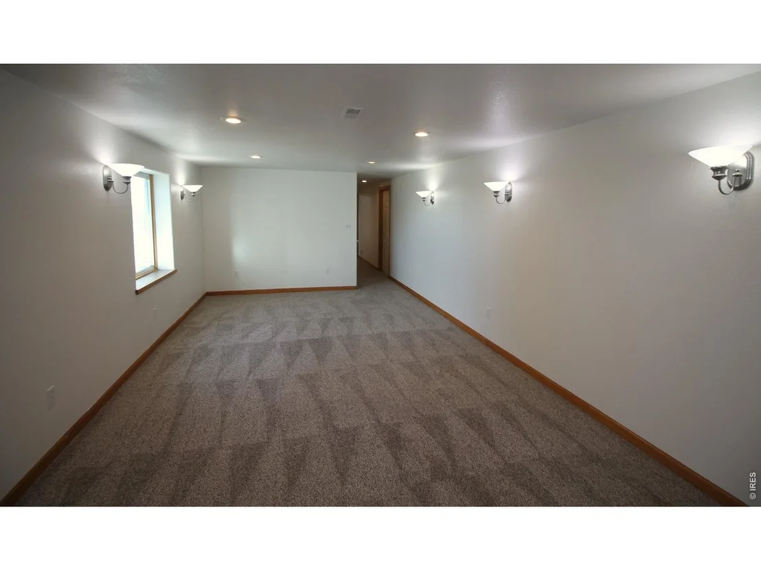 Photo of 209 W Hall St