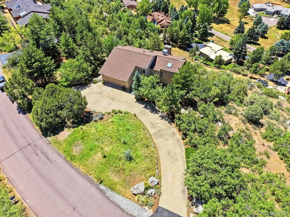 Photo of 5961 Crestbrook Dr
