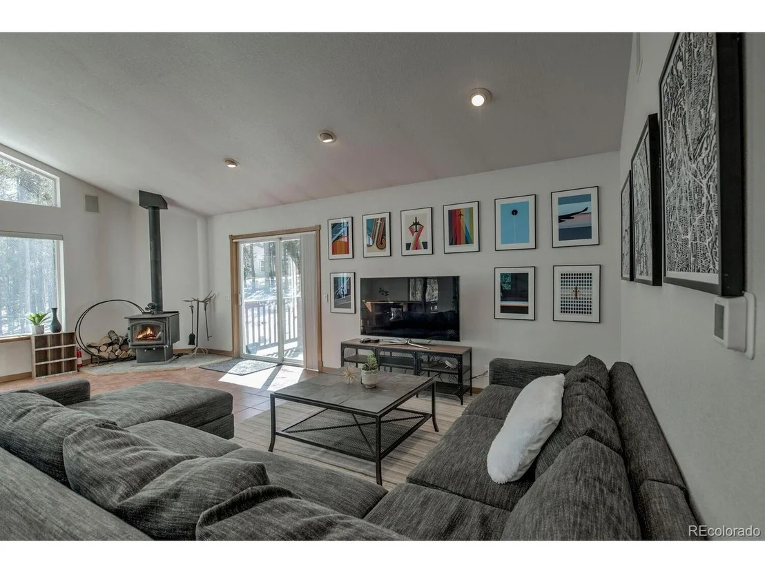 Photo of 154 Lakeside Dr