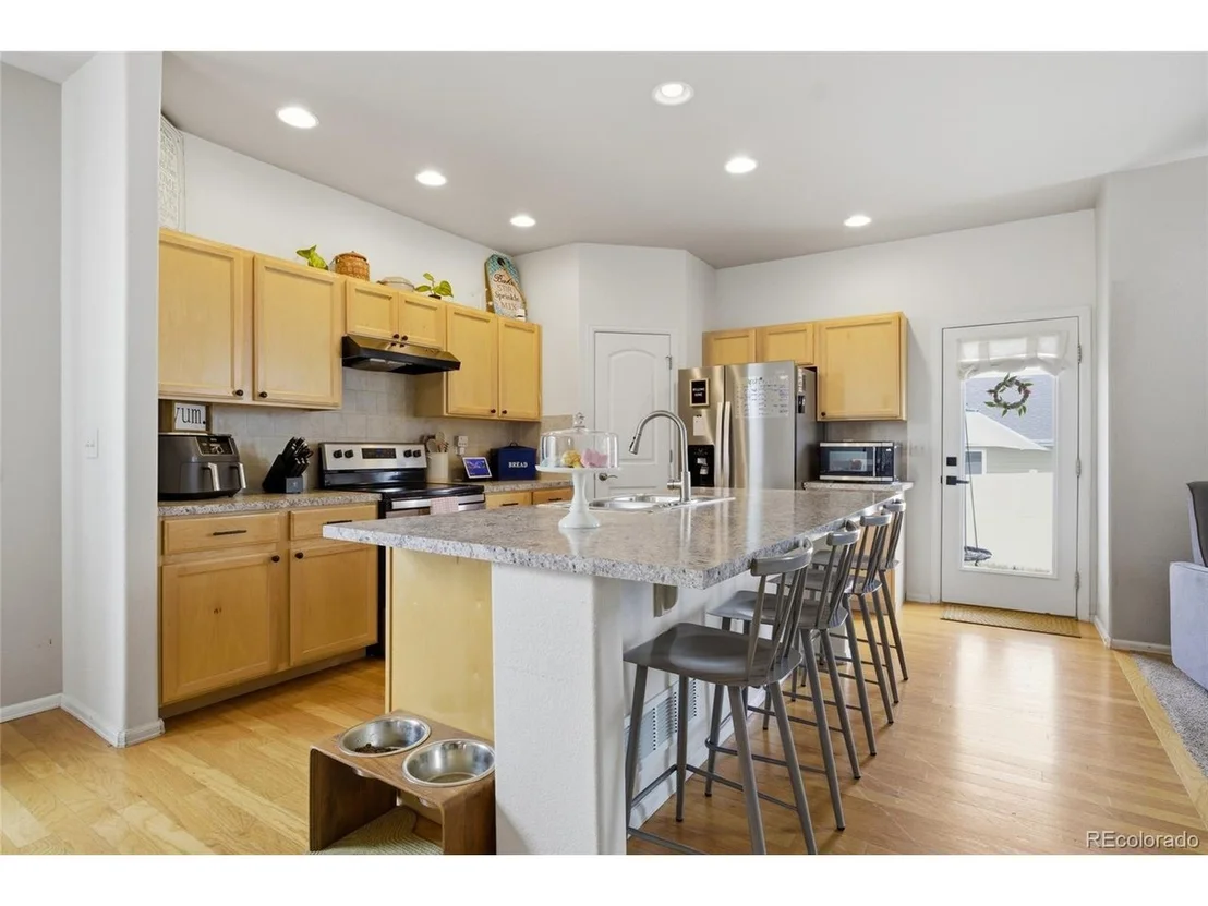 Photo of 627 Gore Range Dr