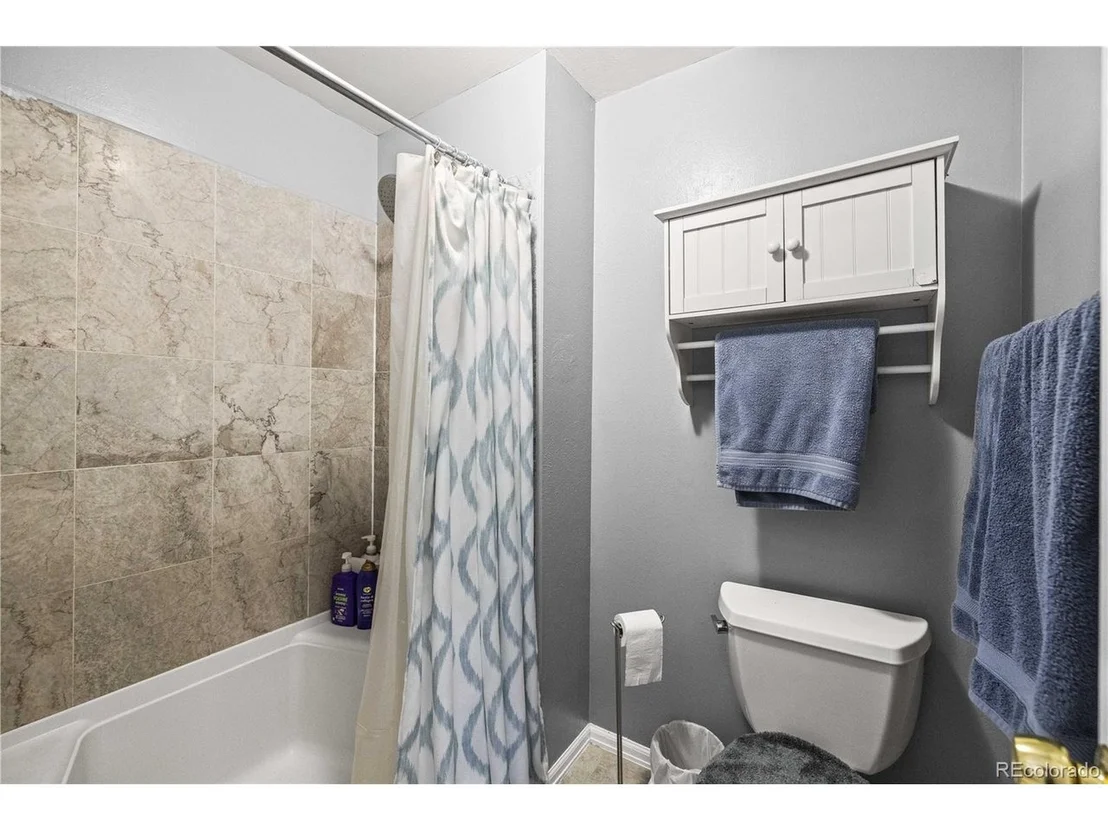 Photo of 2527 W 104th Cir