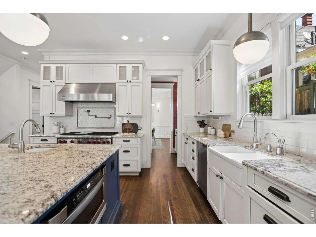Photo of 512 Marine St
