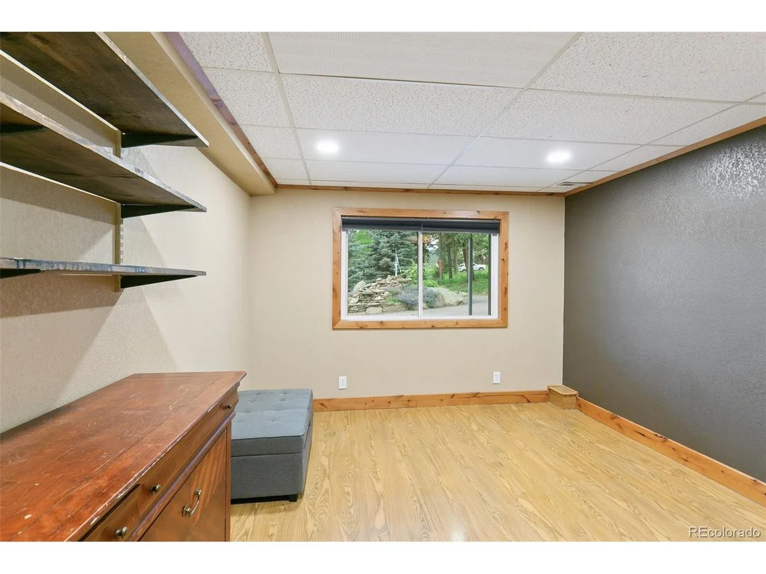 Photo of 9126 Sunrise Ln