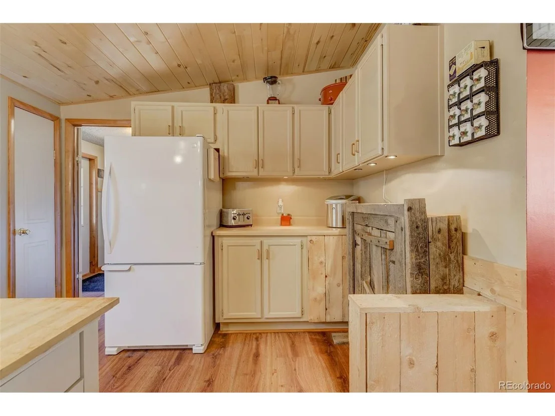 Photo of 100 Hawk Ln