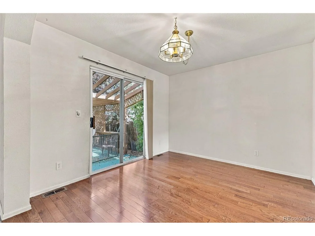 Photo of 10989 Gray Cir