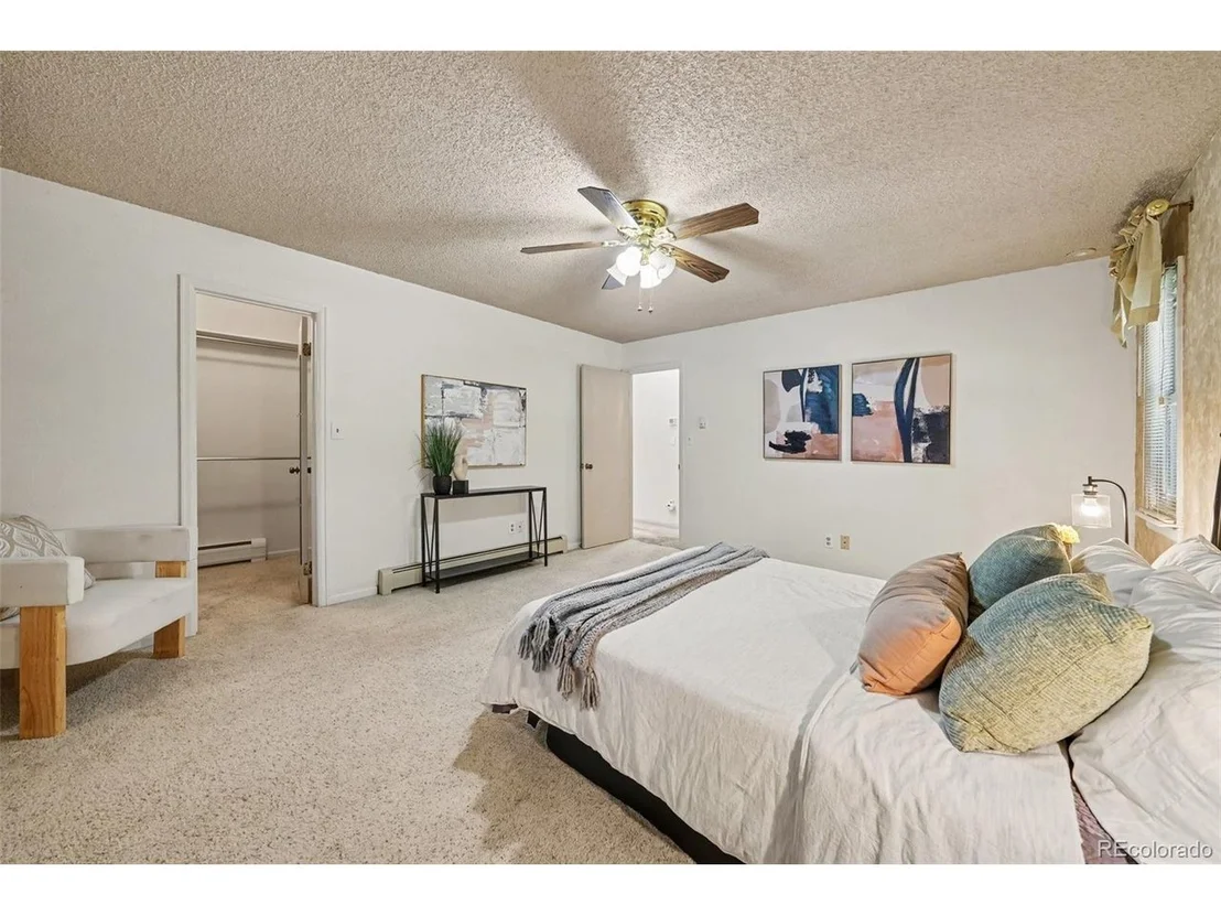 Photo of 327 Maple Dr