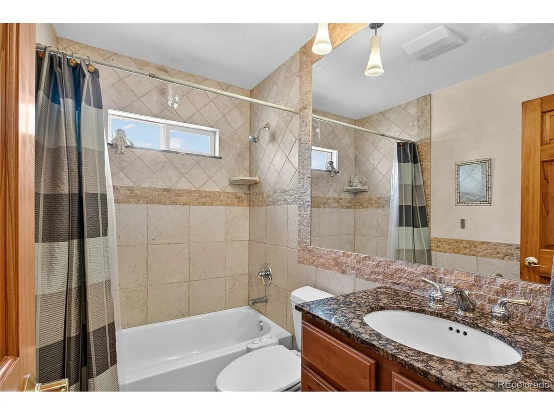 Photo of 7908 Beverly Blvd