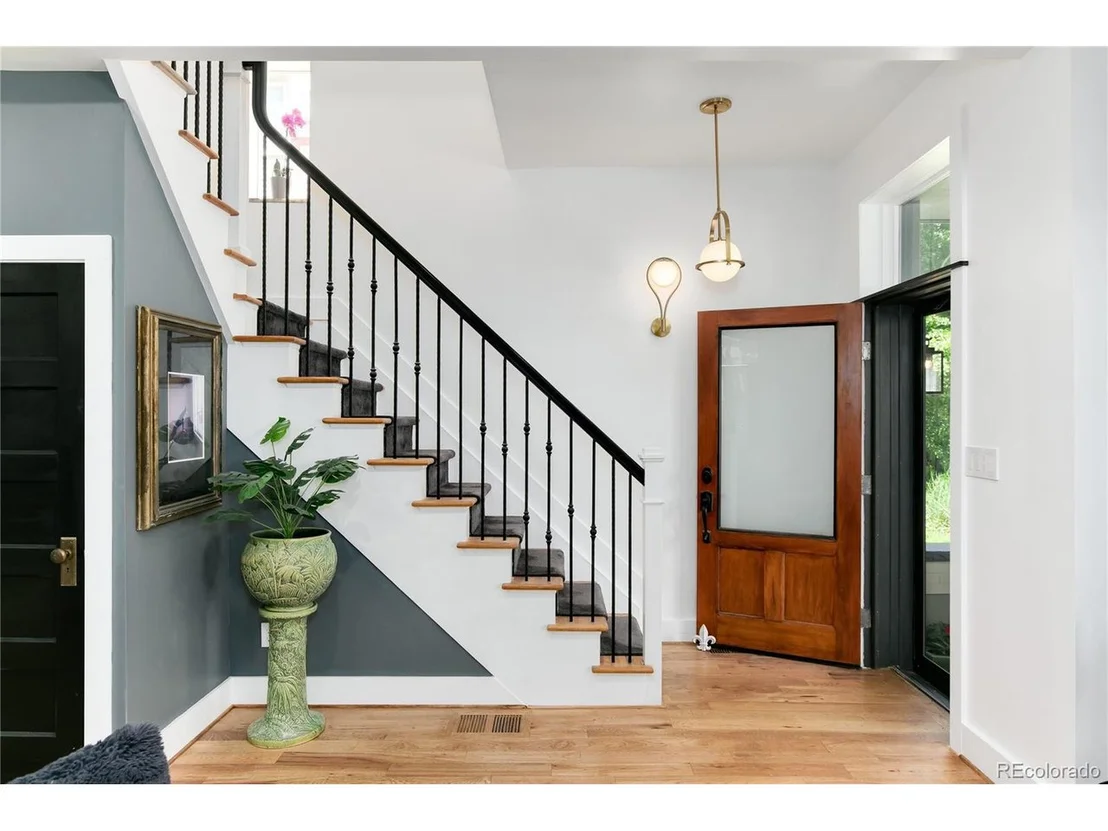 Photo of 3115 Lowell Blvd