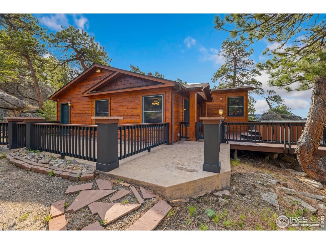 Photo of 578 Alpine Dr