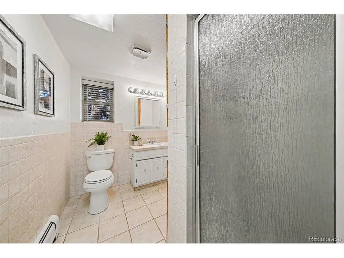 Photo of 327 Maple Dr