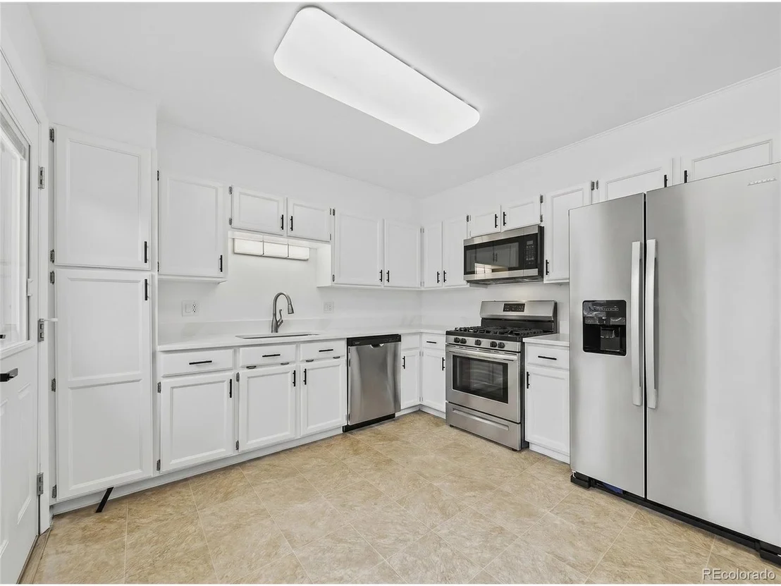 Photo of 6950 W 62nd Pl