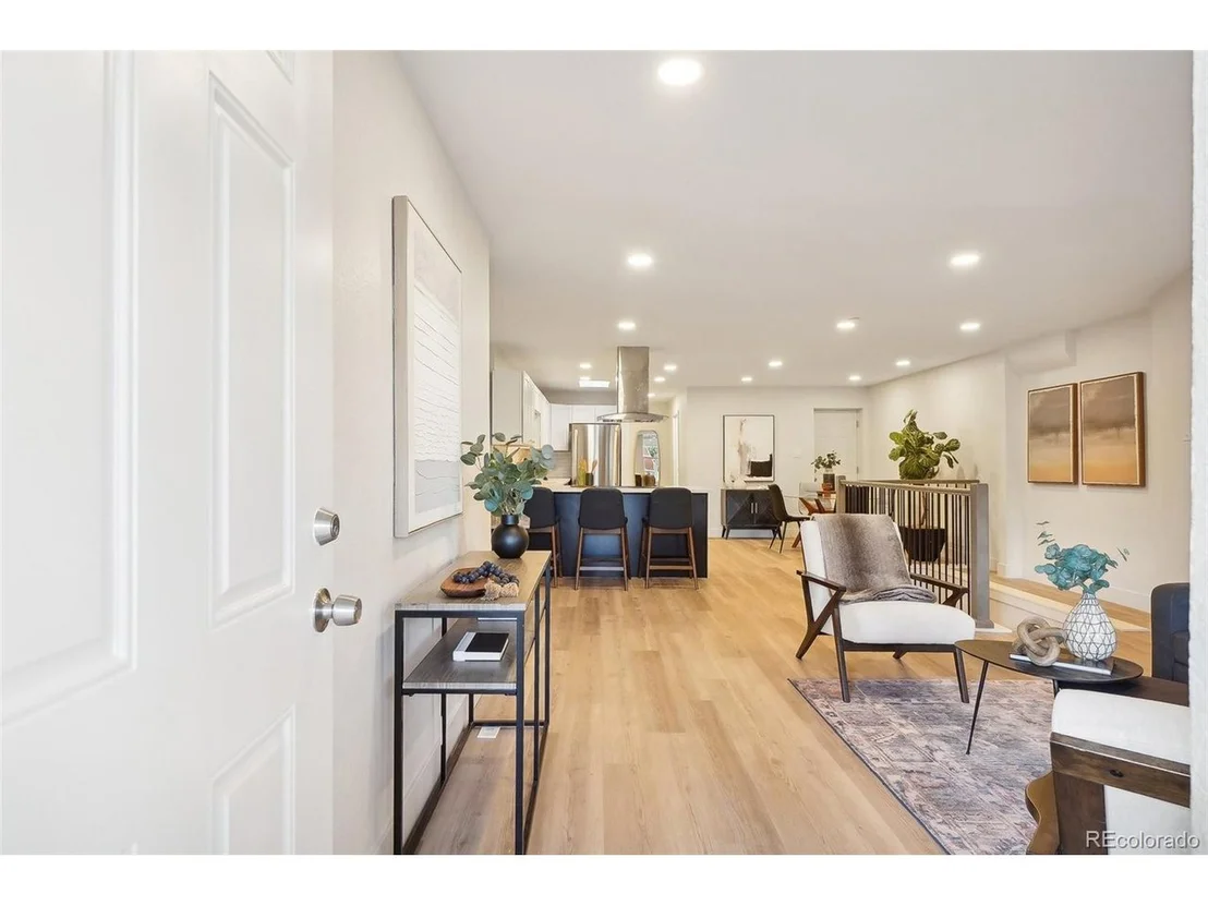 Photo of 2121 W 33rd Ave