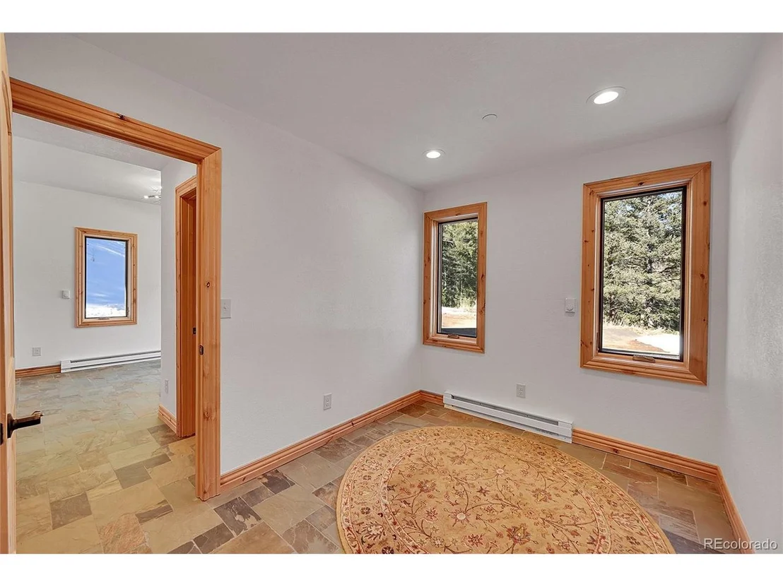 Photo of 14564 Reserve Rd