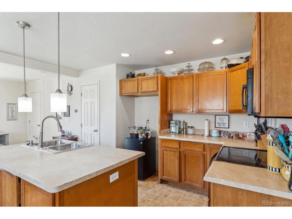 Photo of 8492 Tejon Way