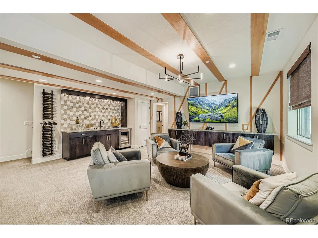 Photo of 720 Promenade Dr