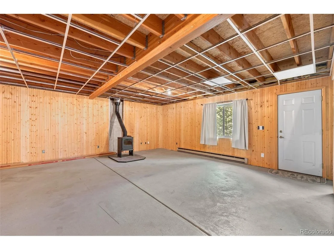 Photo of 145 Jackpine Ln