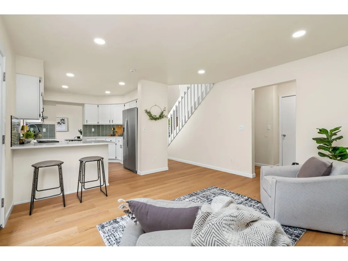 Photo of 3304 Collins Ave