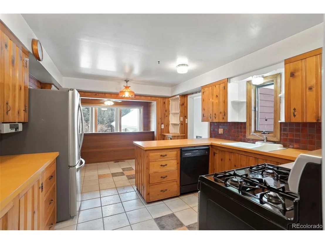 Photo of 8897 Baseline Rd