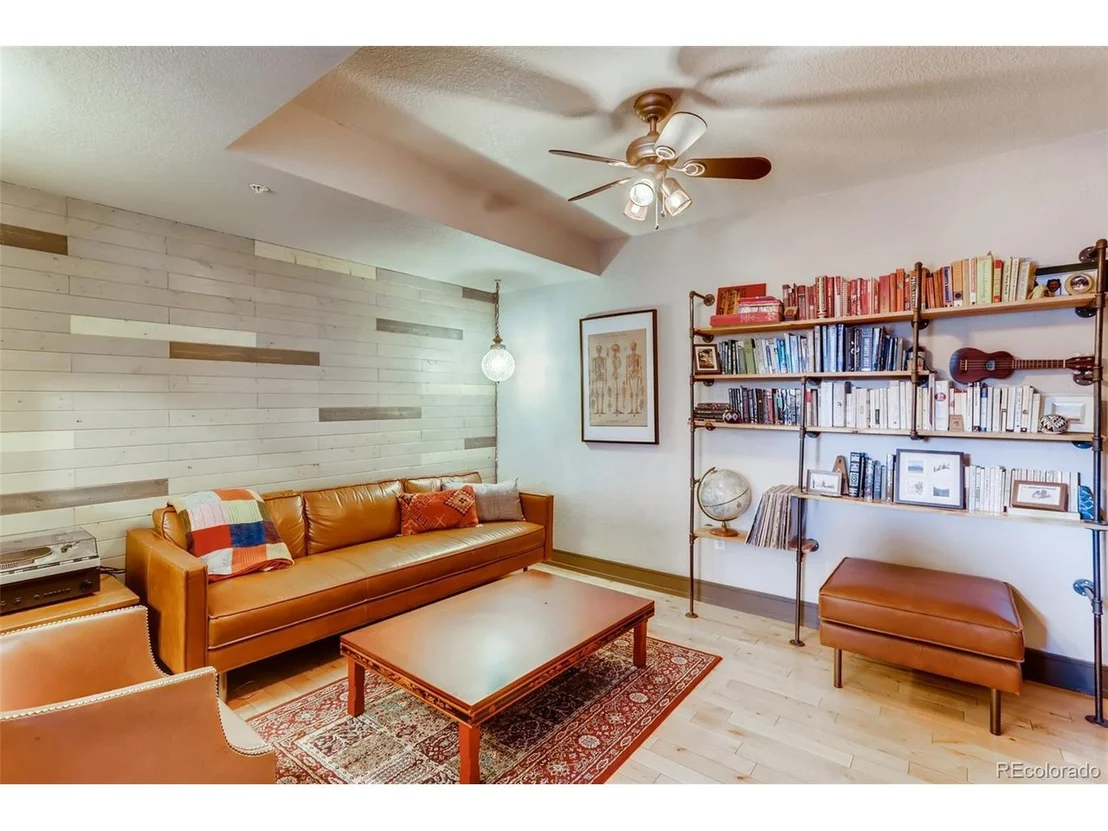 Photo of Unit 6 at 232 Broadway