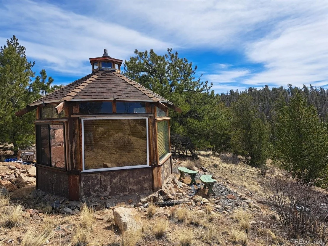 Photo of 369 Summit Rd