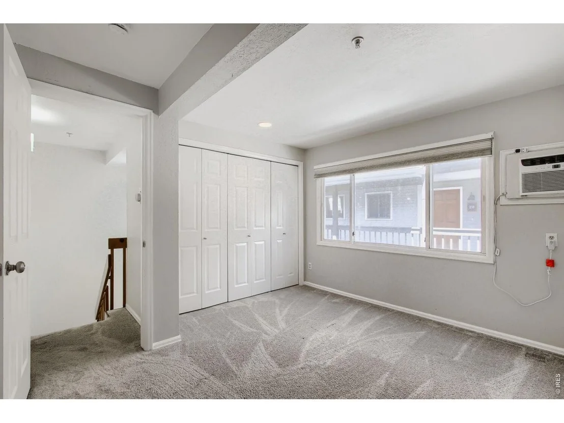 Photo of Unit 210 at 2201 Pearl St