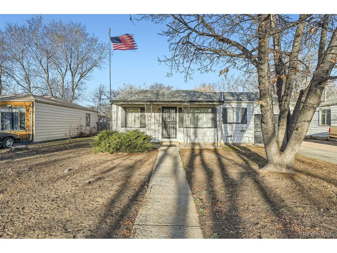 Photo of 1975 S Hooker Cir