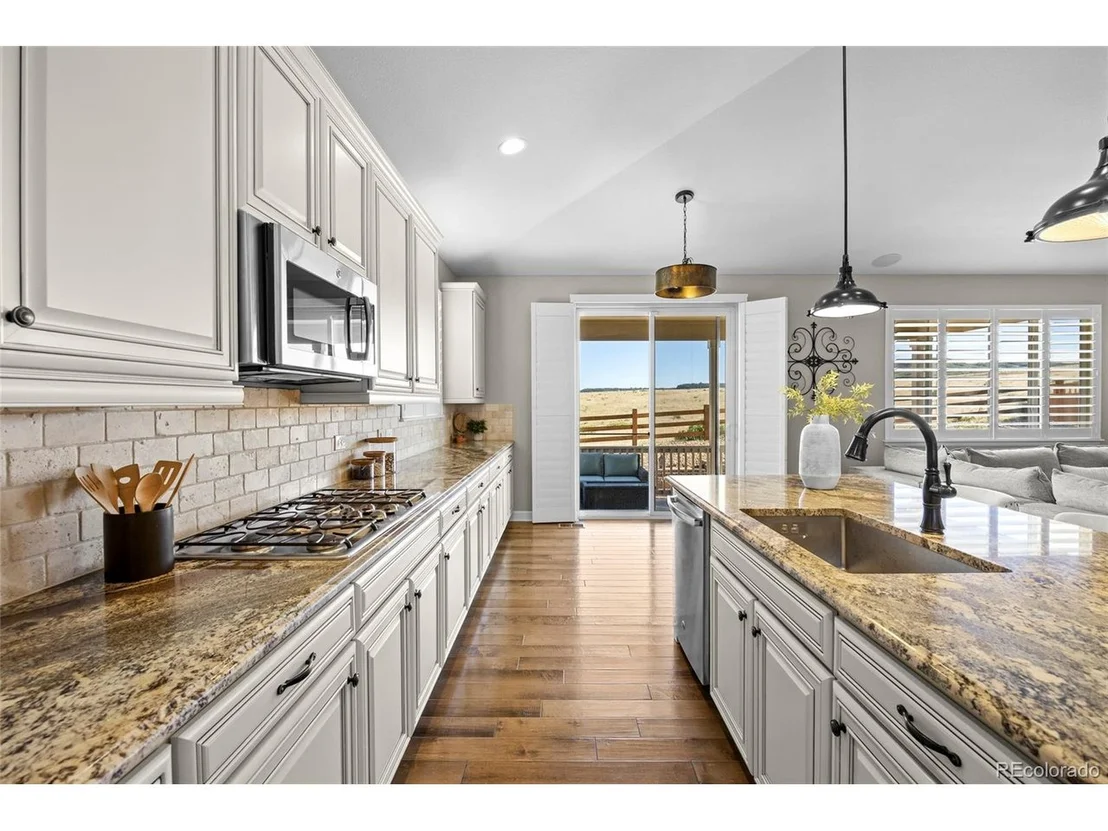Photo of 7658 Oasis Dr
