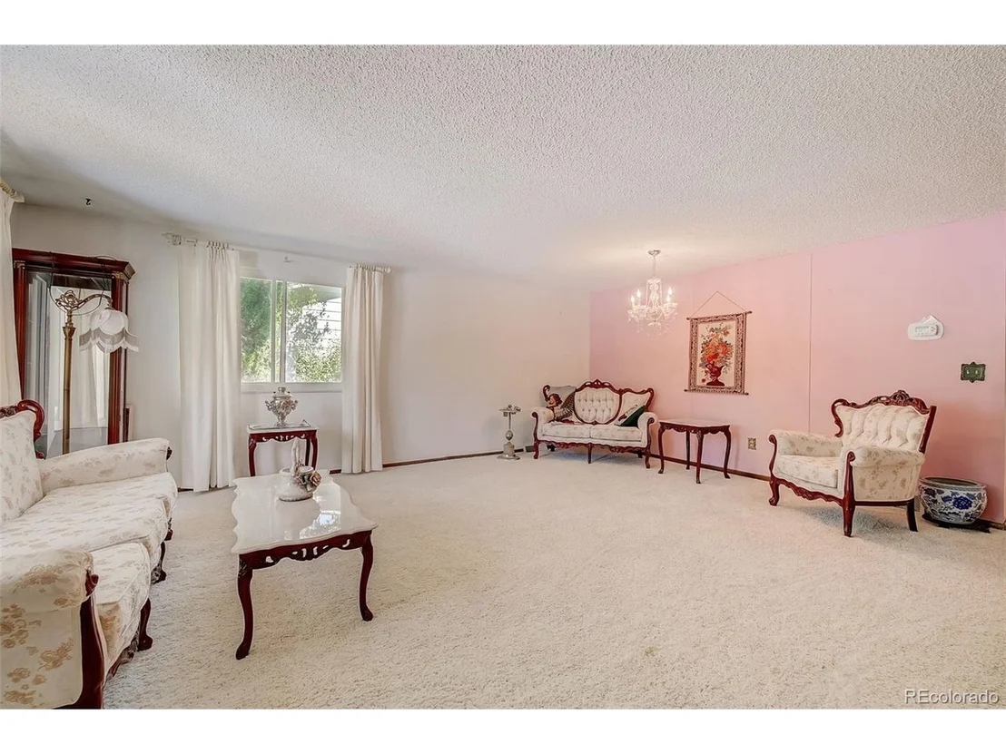 Photo of 9442 Sierra Dr