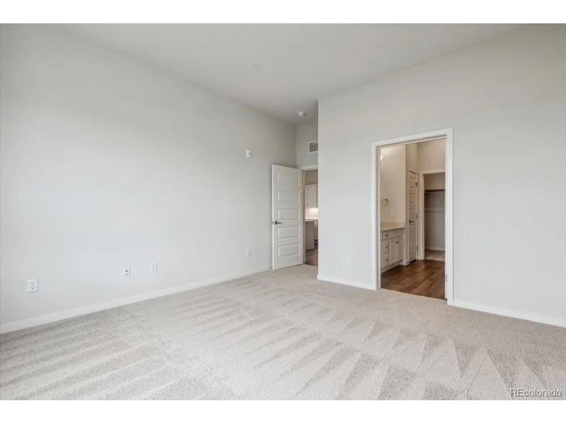 Photo of Unit 1403 at 487 Interlocken Blvd