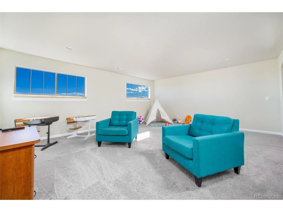 Photo of 8690 Zircon Way