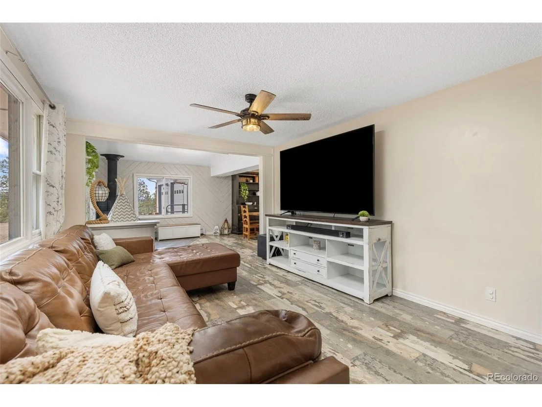 Photo of 33758 Harmon Rd