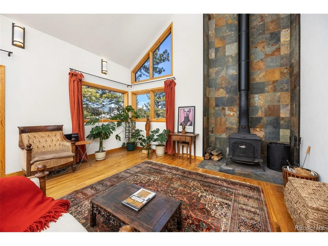 Photo of 253 Alpine Dr