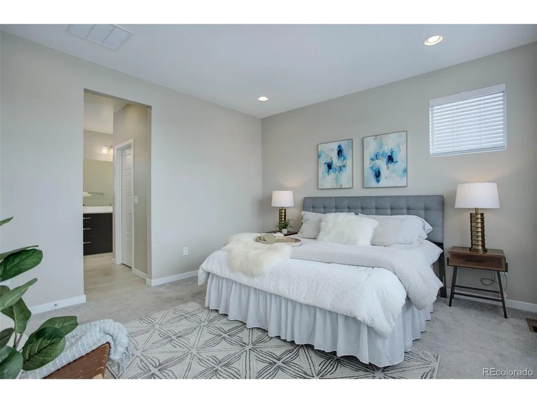 Photo of 11044 Shining Star Cir