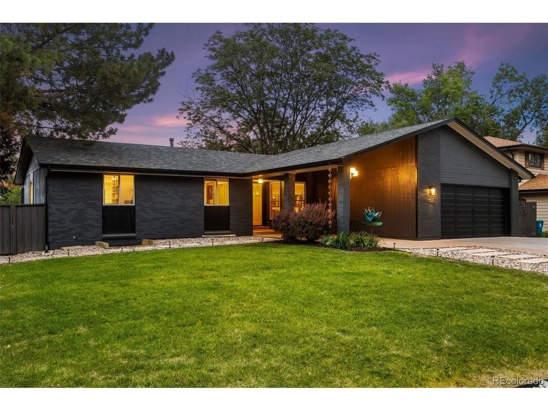 Photo of 102 Jackson Cir