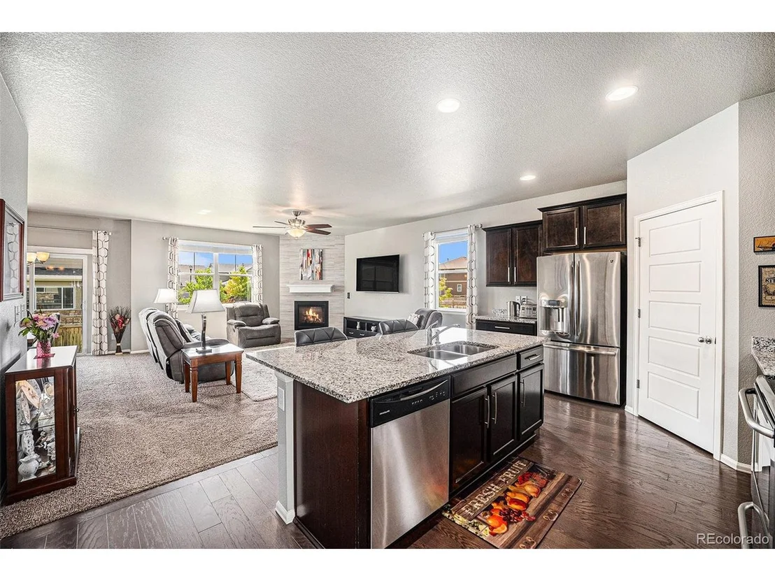 Photo of 686 Iris St