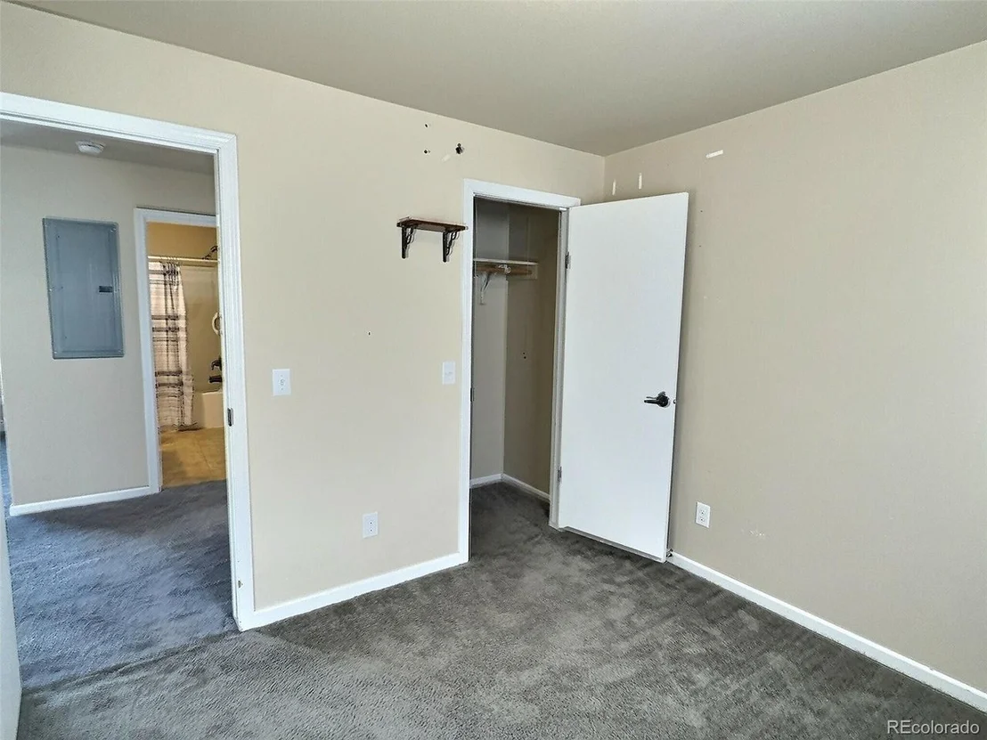 Photo of 7982 Larkspur Cir